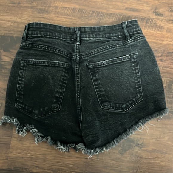 Zara black high rise denim shorts - Picture 2 of 3